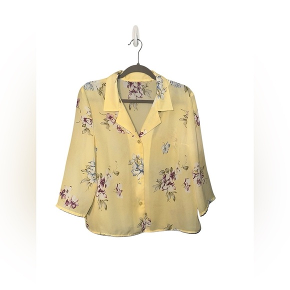 Yellow Floral Button-Down Blouse Size 1X - Picture 1 of 5